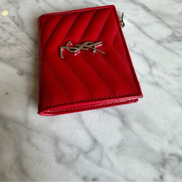 Wallet CASSANDRE MATELASSE BI-FOLD IN GRAIN DE POUDRE EMBOSSED LEATHER YSL - Picture 5 of 10